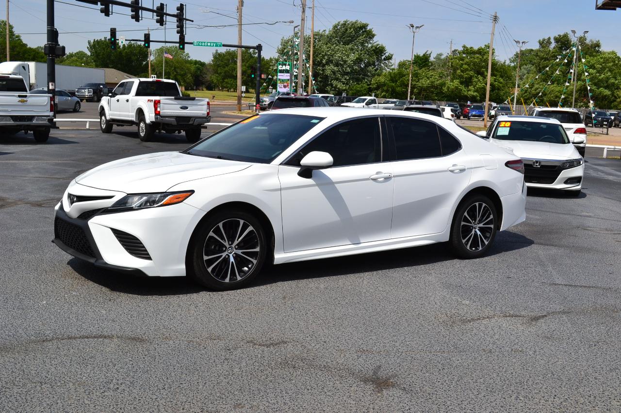 Toyota Camry SE 2018