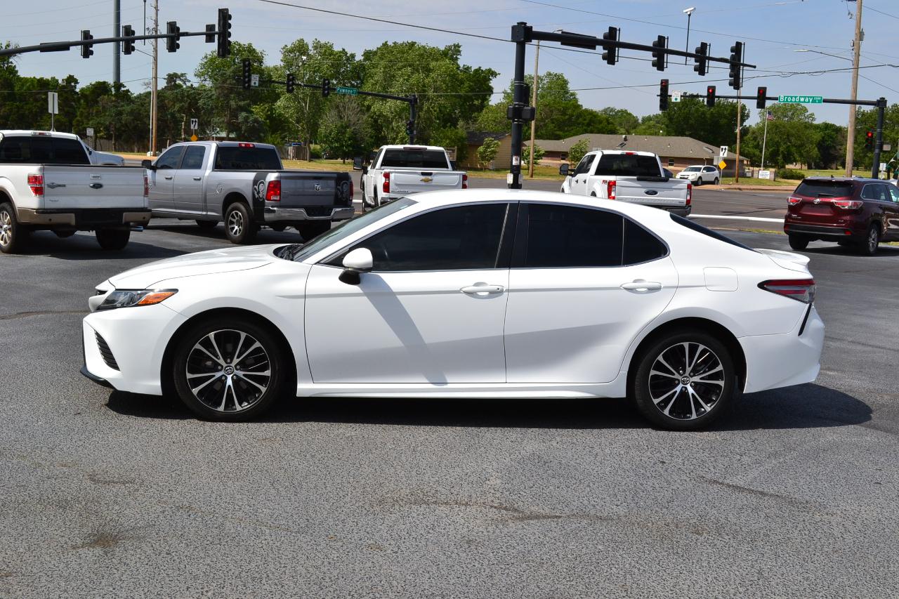 Toyota Camry SE 2018