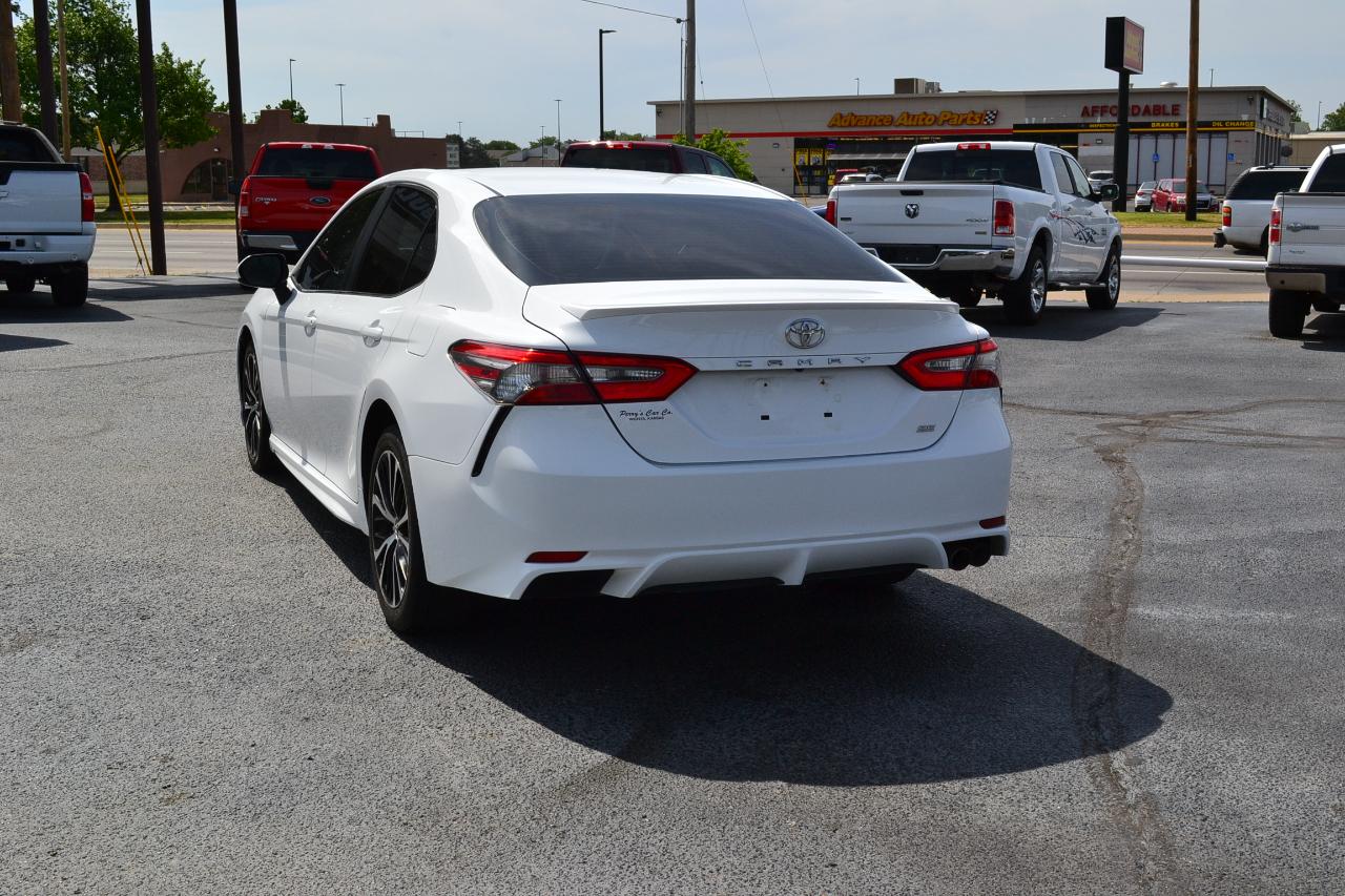 Toyota Camry SE 2018