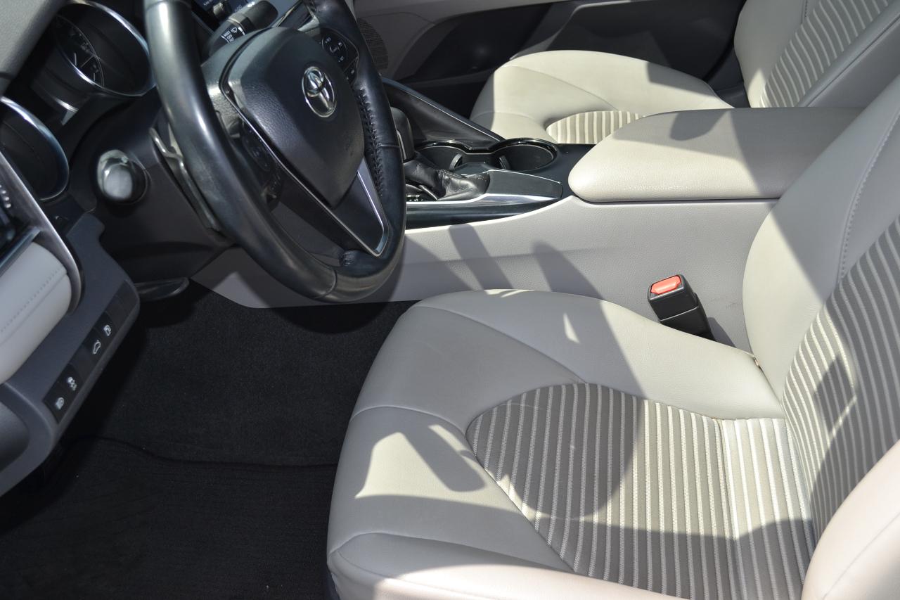 Toyota Camry SE 2018