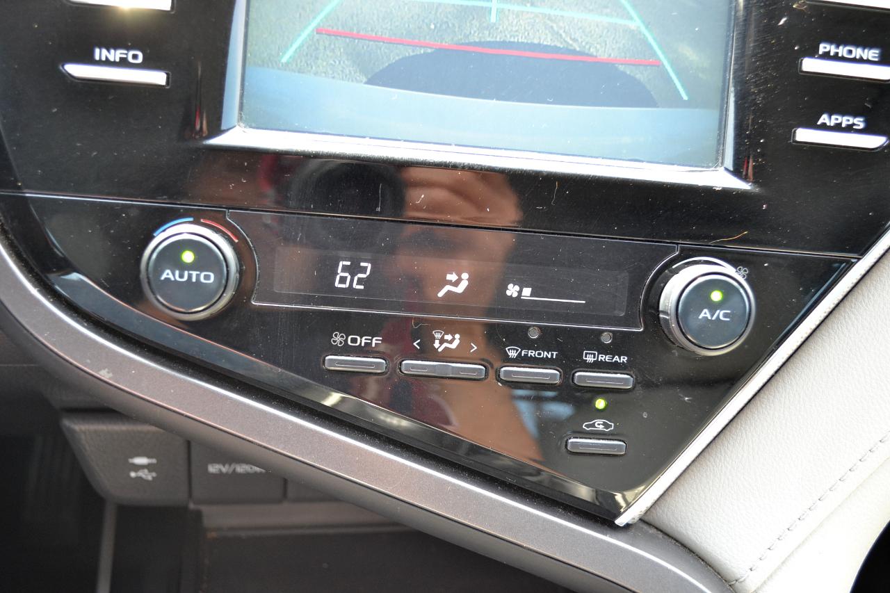 Toyota Camry SE 2018