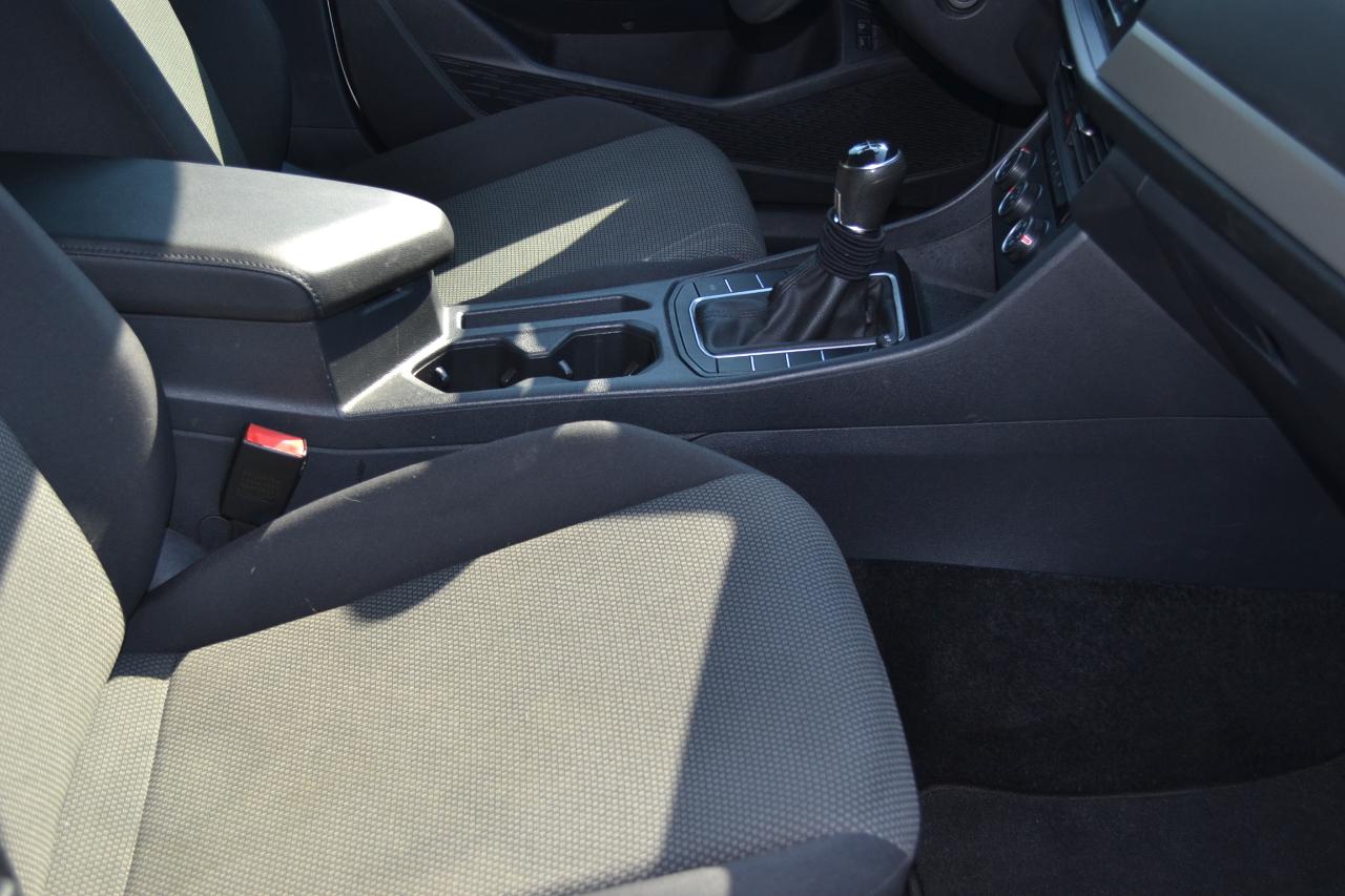 Volkswagen Jetta 1.4T S 6M 2021