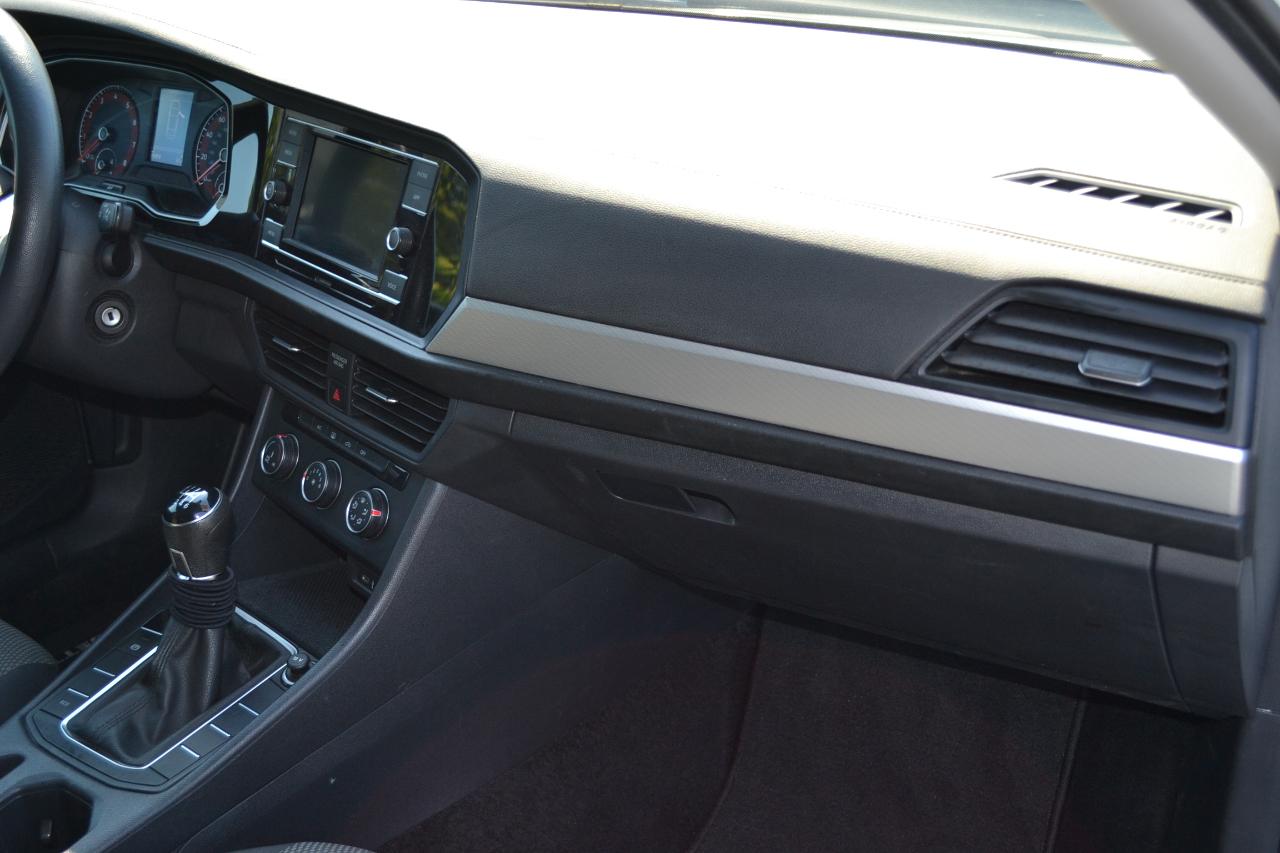Volkswagen Jetta 1.4T S 6M 2021