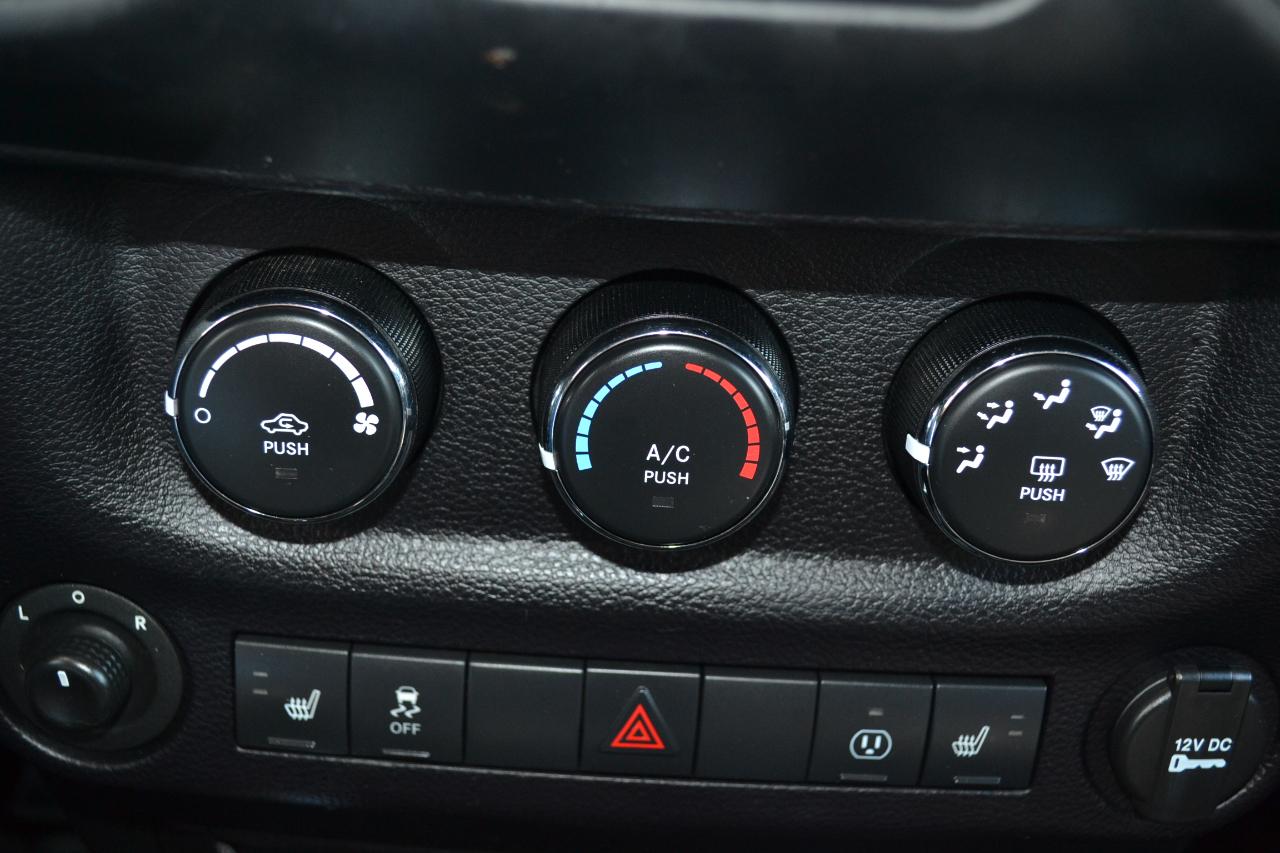Jeep Wrangler Unlimited Sahara 4WD 2016