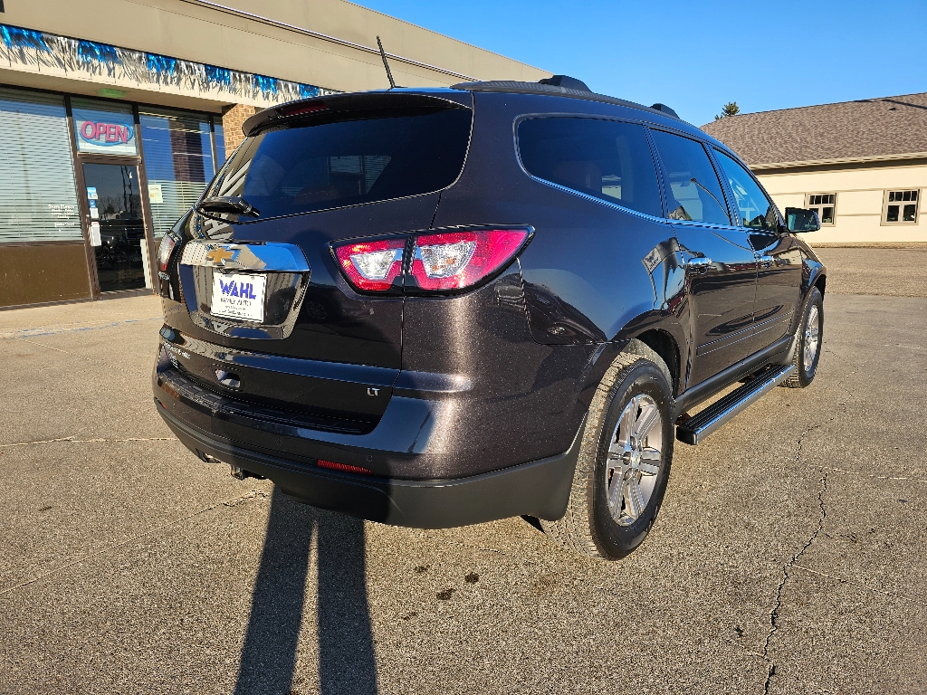 2017 Chevrolet Traverse 2LT photo 3