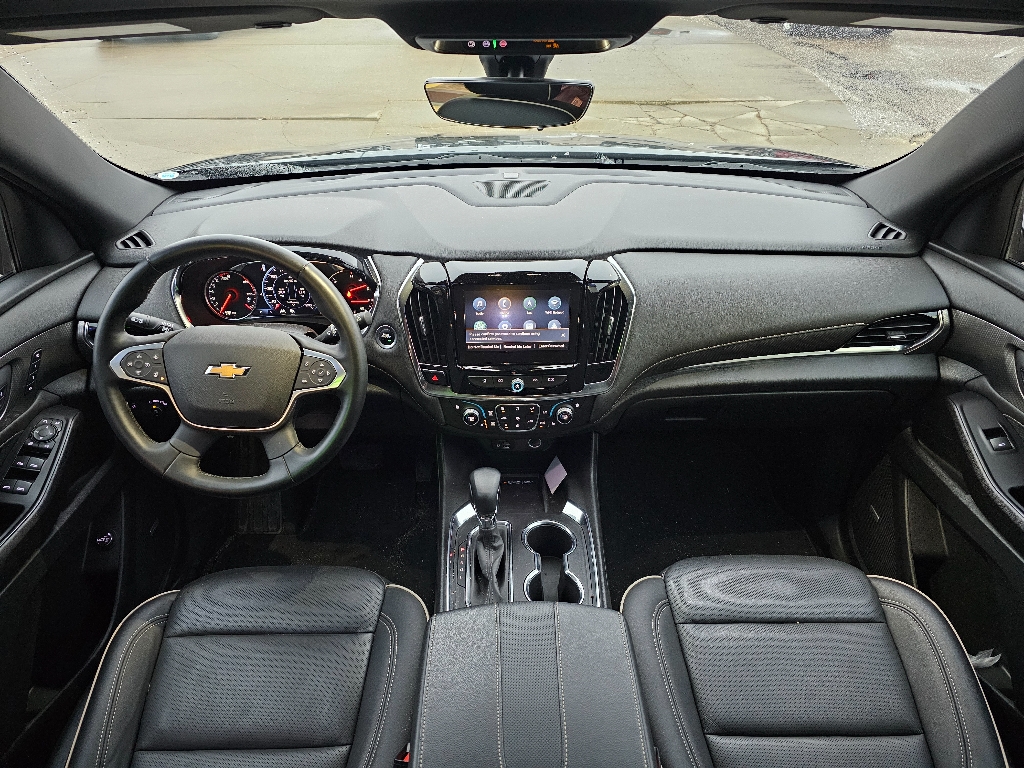 2023 Chevrolet Traverse Premier photo 3