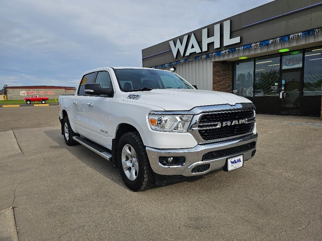 2020 RAM 1500 Big Horn/Lone Star 4x4 Crew Cab 5'7's photo