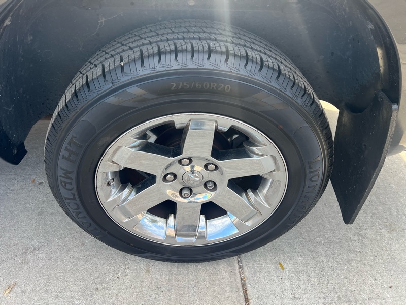 RAM 1500 Laramie Crew Cab 4WD 2012 RAM 1500 Laramie Crew Cab 4WD 2012