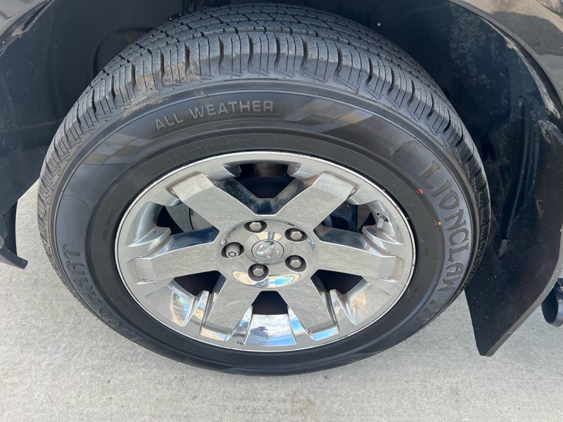 RAM 1500 Laramie Crew Cab 4WD 2012 RAM 1500 Laramie Crew Cab 4WD 2012