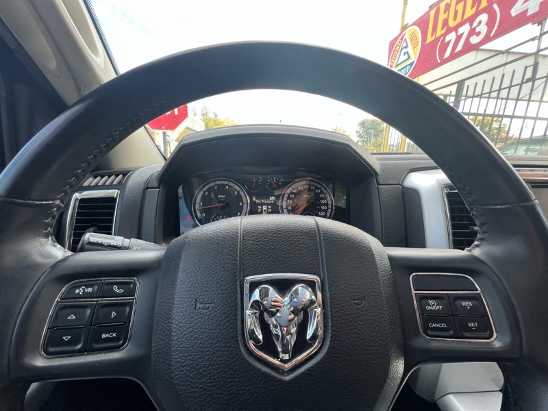 RAM 1500 Laramie Crew Cab 4WD 2012 RAM 1500 Laramie Crew Cab 4WD 2012