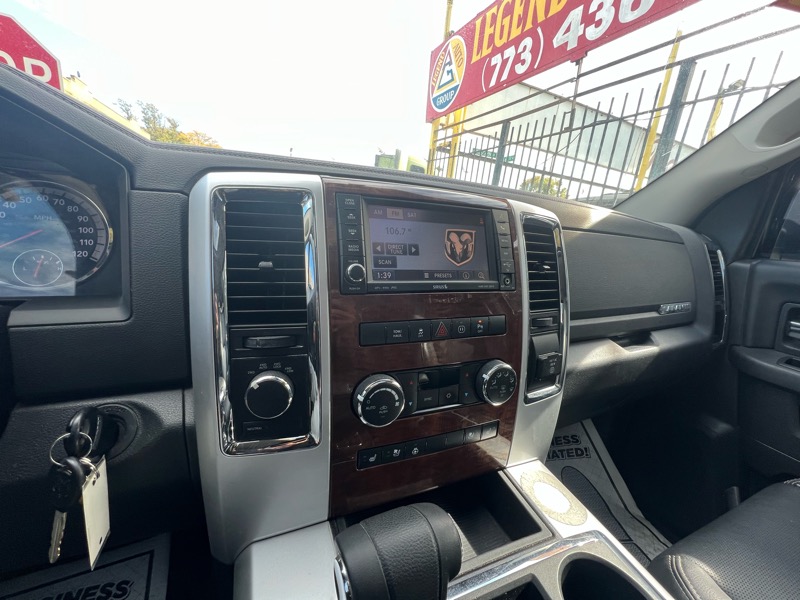 RAM 1500 Laramie Crew Cab 4WD 2012 RAM 1500 Laramie Crew Cab 4WD 2012