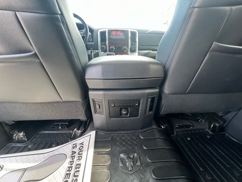 RAM 1500 Laramie Crew Cab 4WD 2012 RAM 1500 Laramie Crew Cab 4WD 2012