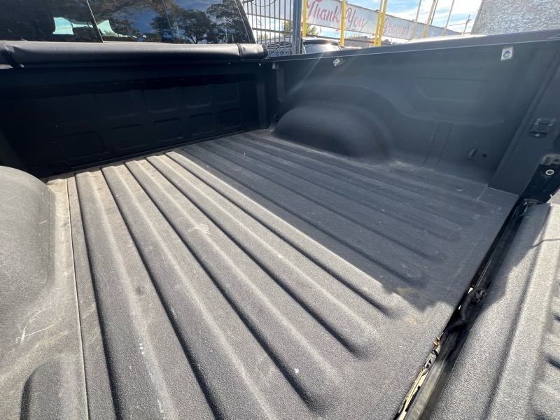 RAM 1500 Laramie Crew Cab 4WD 2012 RAM 1500 Laramie Crew Cab 4WD 2012