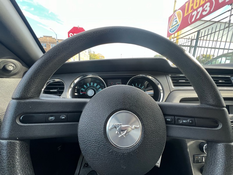Ford Mustang V6 Coupe 2012 Ford Mustang V6 Coupe 2012