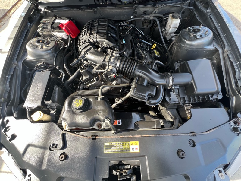 Ford Mustang V6 Coupe 2012 Ford Mustang V6 Coupe 2012