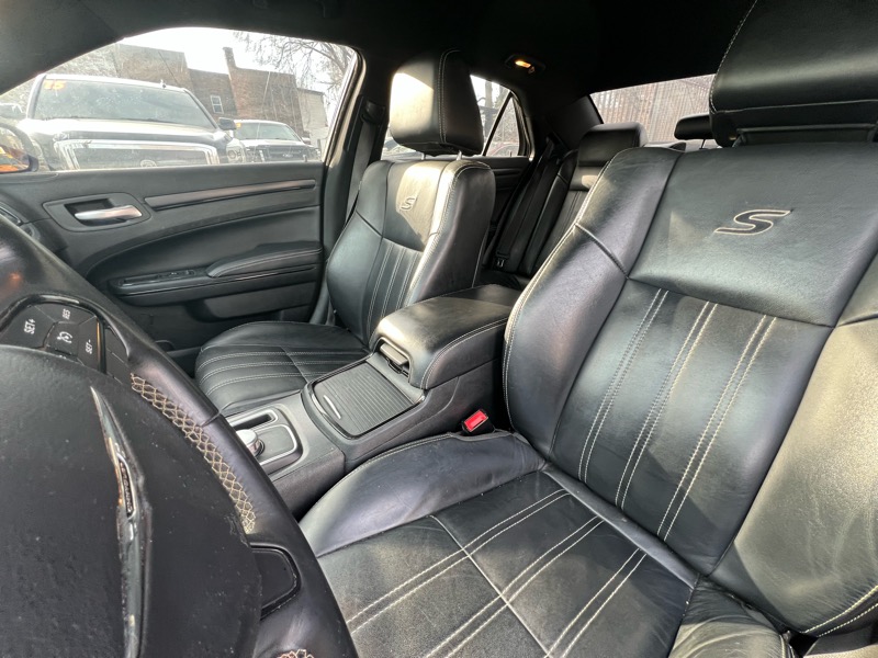 Chrysler 300 S V6 RWD 2015