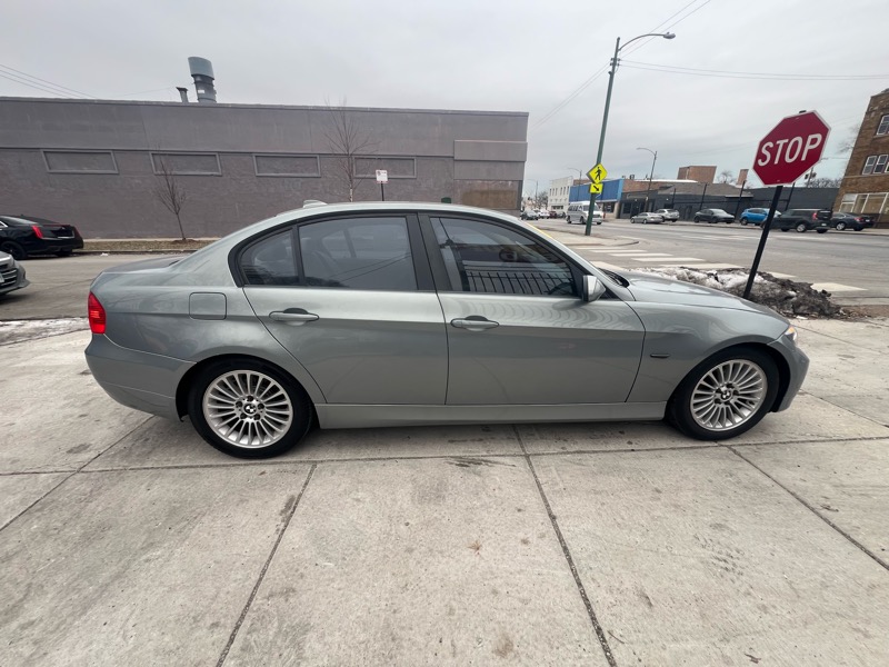 BMW 3-Series 325i Sedan 2006