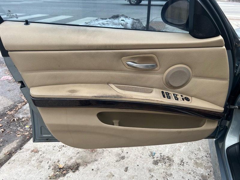 BMW 3-Series 325i Sedan 2006