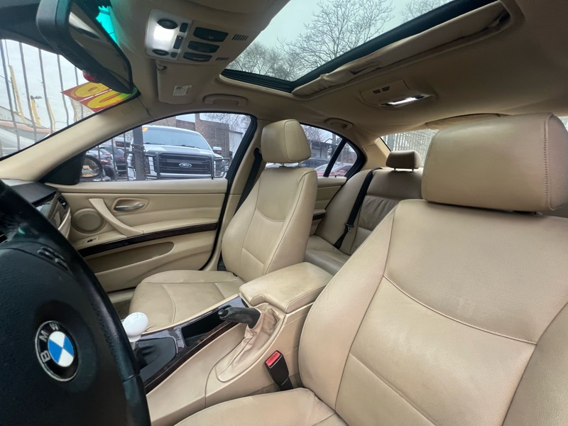 BMW 3-Series 325i Sedan 2006