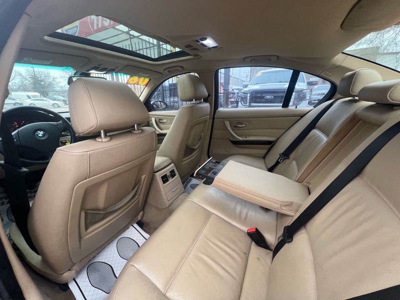 BMW 3-Series 325i Sedan 2006