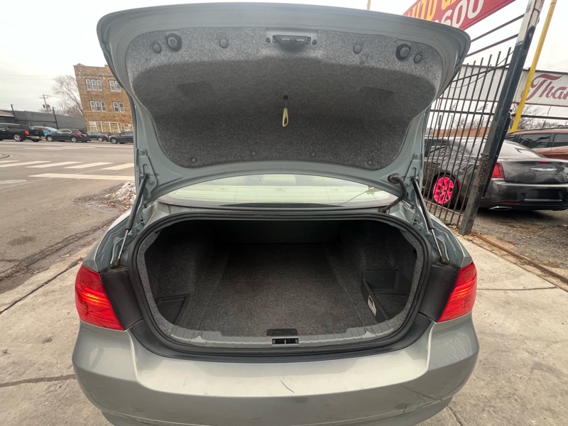 BMW 3-Series 325i Sedan 2006