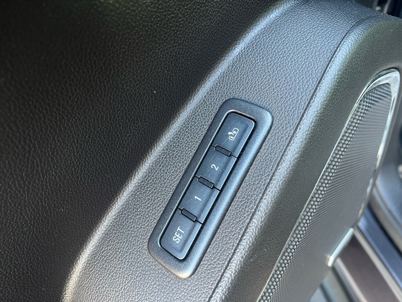 GMC Yukon Denali 4WD 2016