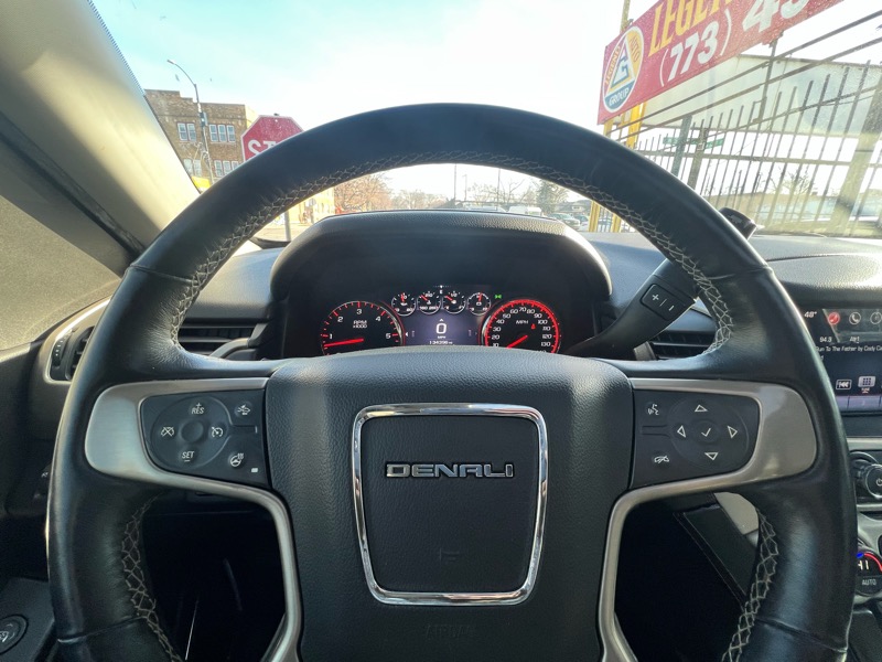 GMC Yukon Denali 4WD 2016