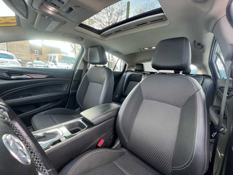 Buick Regal Preferred 4D Sportback FWD 2018