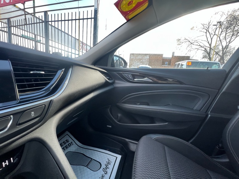 Buick Regal Preferred 4D Sportback FWD 2018