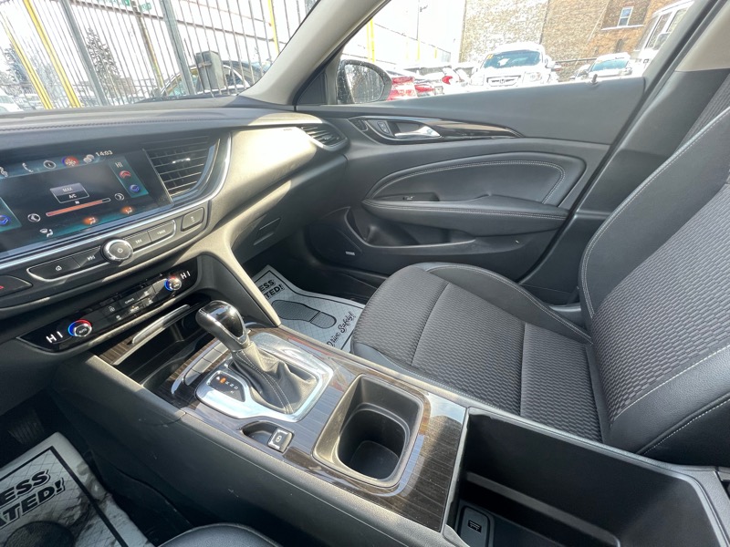 Buick Regal Preferred 4D Sportback FWD 2018