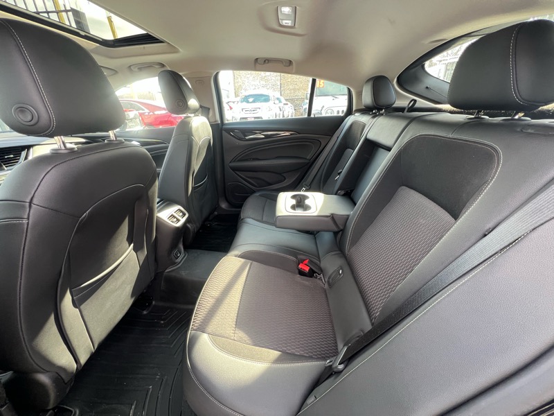 Buick Regal Preferred 4D Sportback FWD 2018