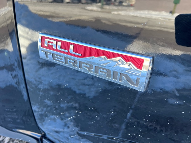 GMC Canyon All Terrain Crew Cab 4WD 2016