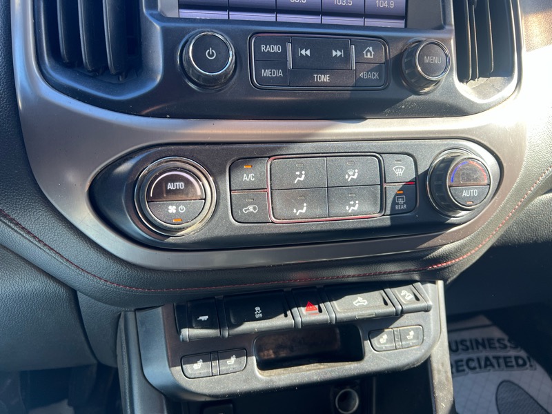 GMC Canyon All Terrain Crew Cab 4WD 2016