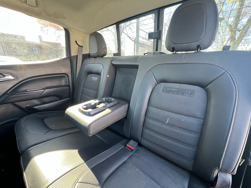 GMC Canyon All Terrain Crew Cab 4WD 2016