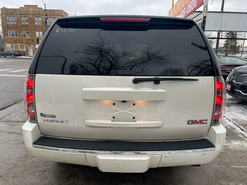 GMC Yukon Denali 4WD 2013