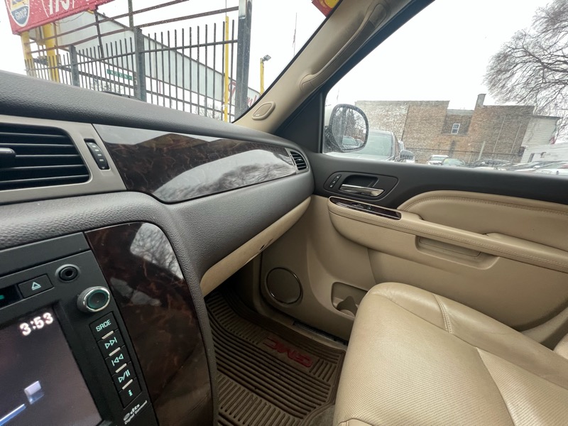 GMC Yukon Denali 4WD 2013