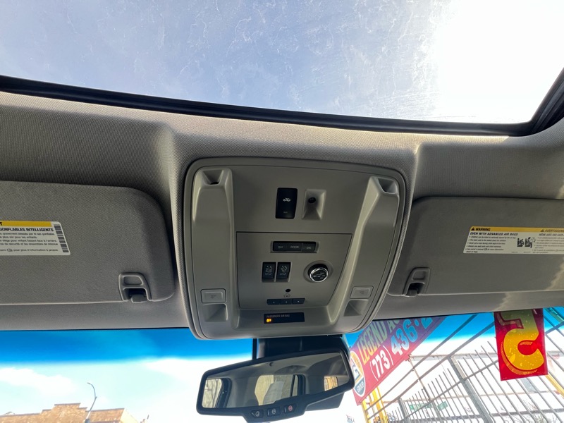 GMC Yukon Denali 4WD 2015