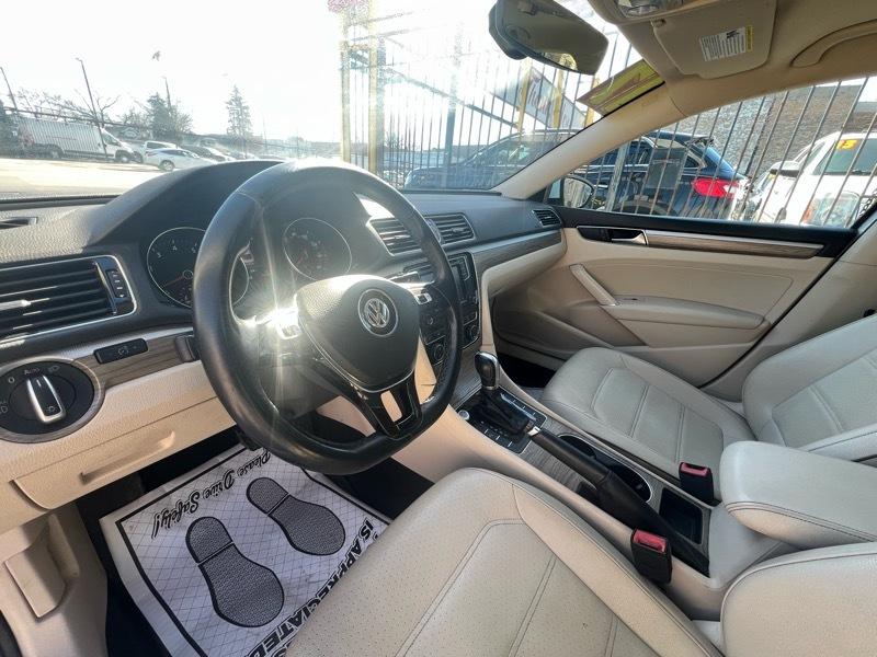 Volkswagen Passat SE w/Technology 2017