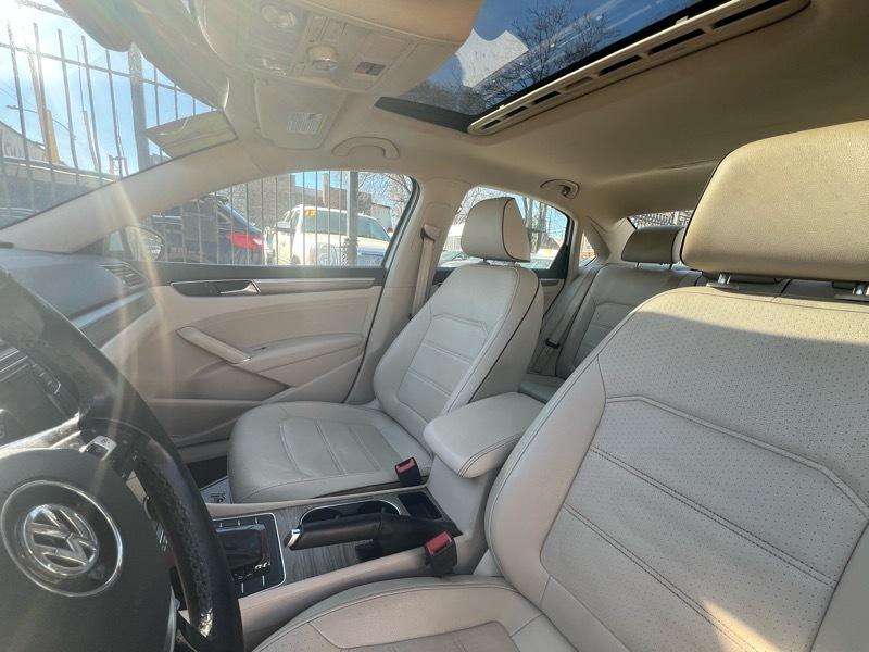 Volkswagen Passat SE w/Technology 2017