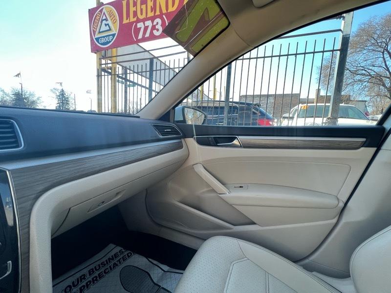 Volkswagen Passat SE w/Technology 2017