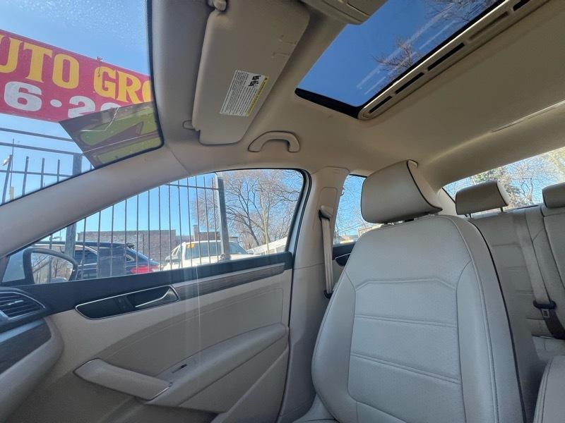 Volkswagen Passat SE w/Technology 2017