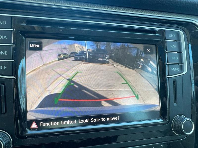 Volkswagen Passat SE w/Technology 2017