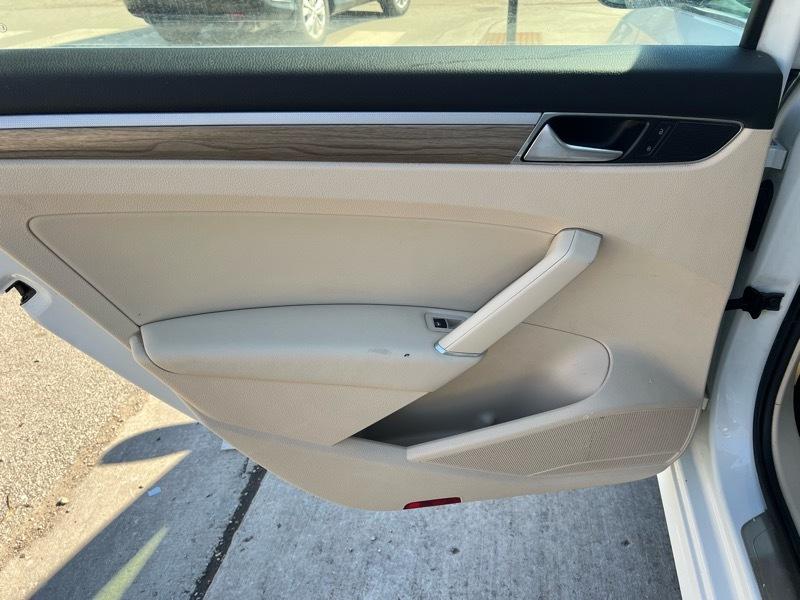 Volkswagen Passat SE w/Technology 2017