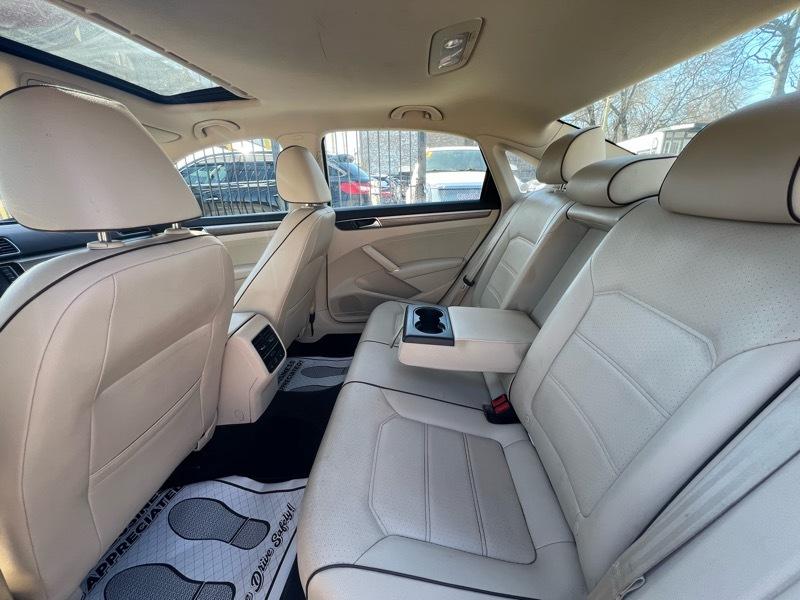 Volkswagen Passat SE w/Technology 2017