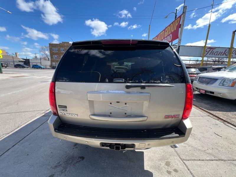 GMC Yukon SLT1 4WD 2011