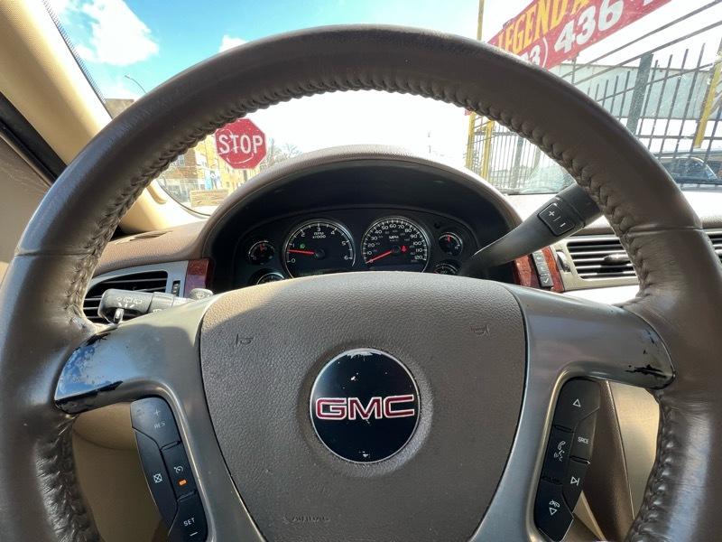 GMC Yukon SLT1 4WD 2011