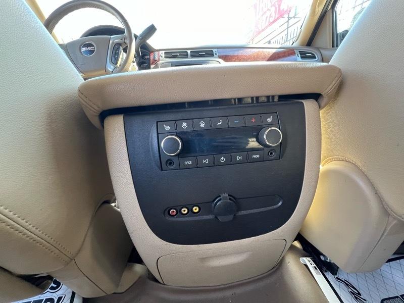 GMC Yukon SLT1 4WD 2011