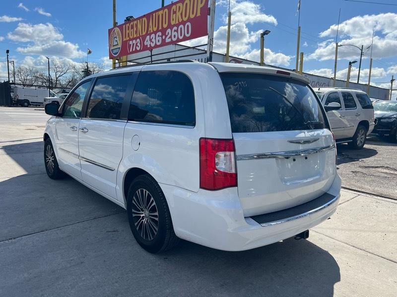 Chrysler Town & Country Touring 2016