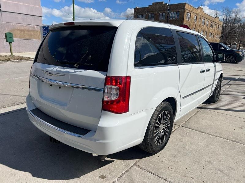 Chrysler Town & Country Touring 2016