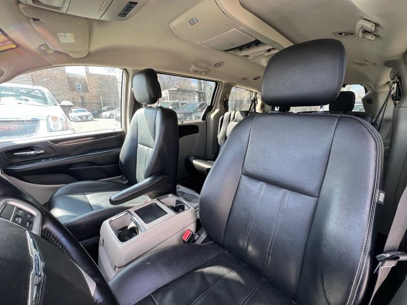 Chrysler Town & Country Touring 2016